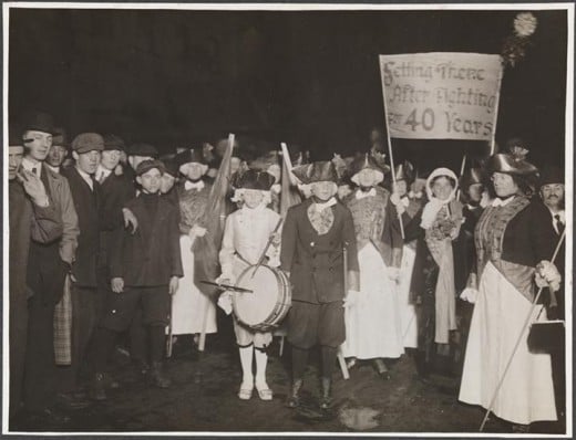 Title: [Demonstration for women's suffrage.] Date: 1915 