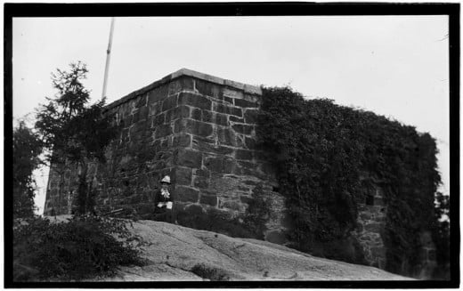 Title: Old Fort C.P. (Central Park) 1885 Date: 1890 