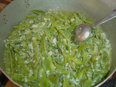 Stir quickly so that eggs spread evenly
