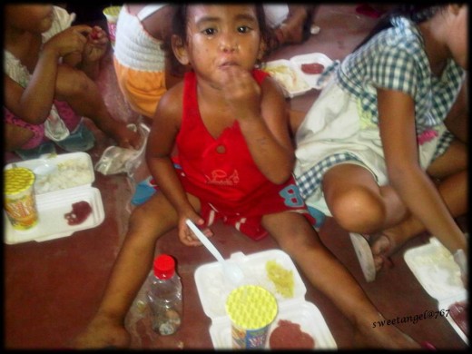kids at the feeding...