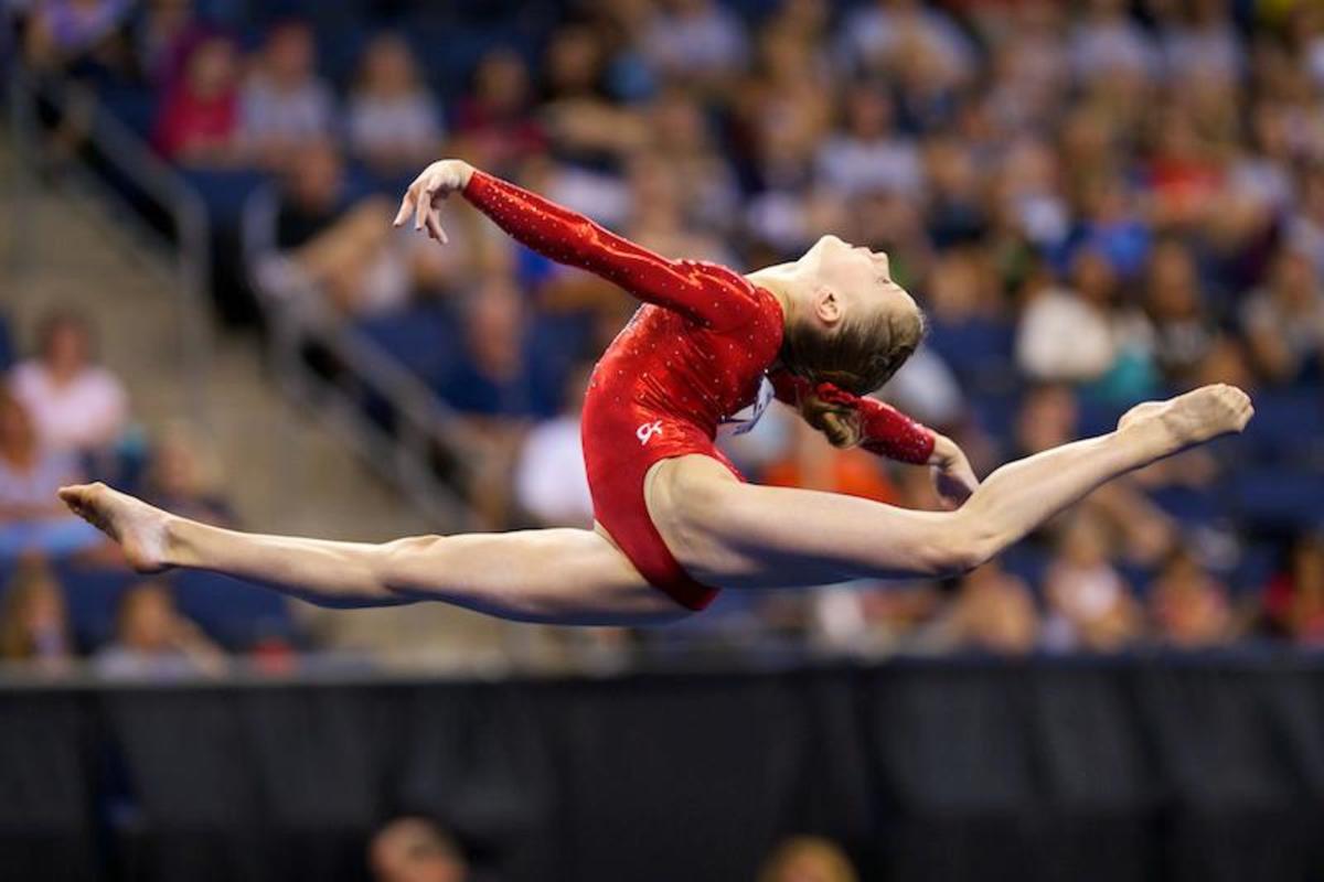 competitive-gymnastics-for-young-girls-what-to-expect-howtheyplay