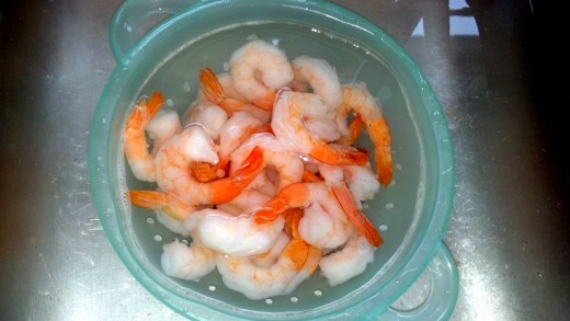 Thaw out your shrimp in cold water for 5 to 7 minutes.