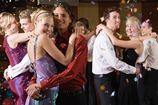 a-beginner-s-guide-to-plan-a-prom-night-at-london-prom-party-venues