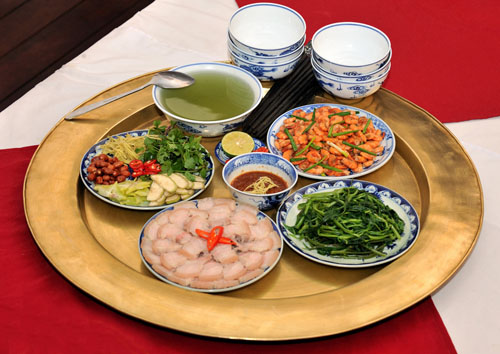 Mâm cơm đồng 