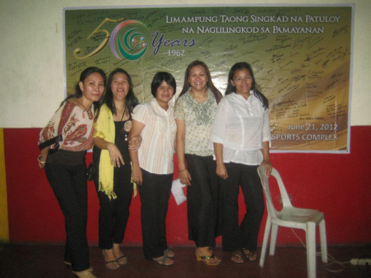 Ladies of DGCC (with Chairman Acris Jimenez-Aragon, EdCom Chairman Jovic Victorino and Staff, Volunteers)