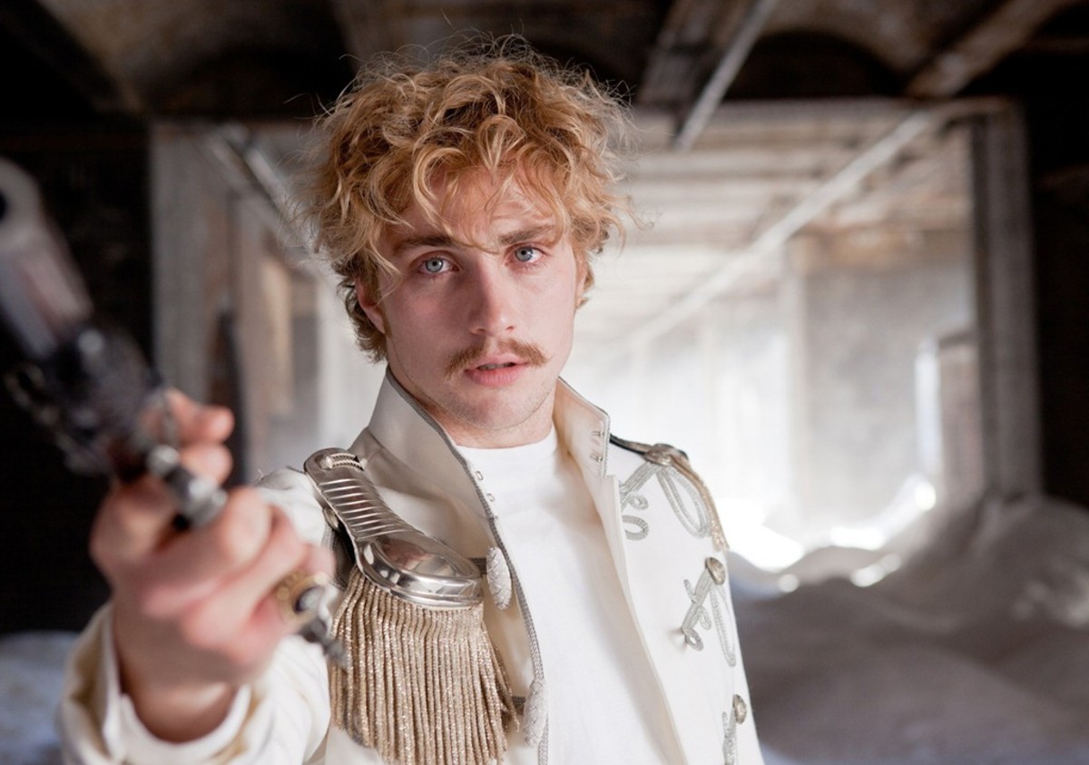 Aaron Johnson as Count Vronsky