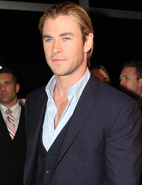 Chris Hemsworth plays the Huntsman.