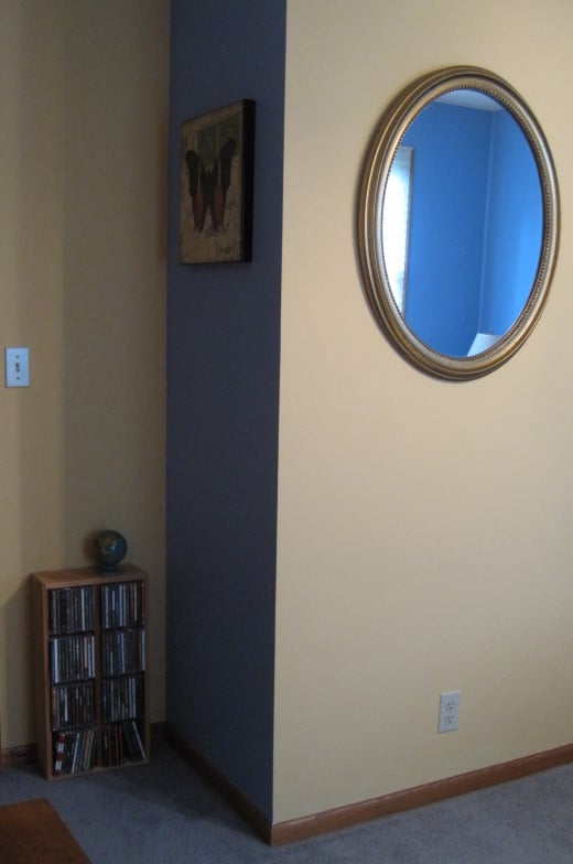 Blue corner accent wall.