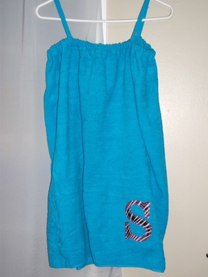 This easy swimsuit coverup took less than 30 minutes to whip up -- because all my supplies were in order. 