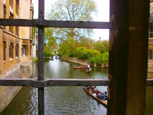 Boating on the river Cam is very popular among the students and tourists. Photo by Flysky