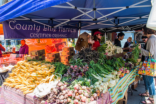 Farmer's Markets make fun weekend dates.