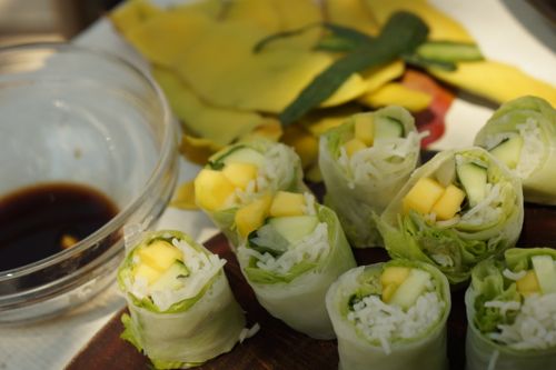Mango summer rolls, vegetarian rolls