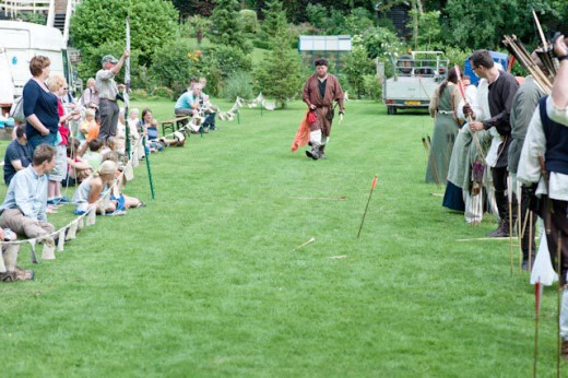 Inspecting the line Photo by Christoph Wiekart