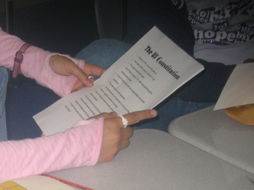 In all grade levels small group instruction is becoming a standard expectation of teachers, solid procedures can help your instruction run smoothly.