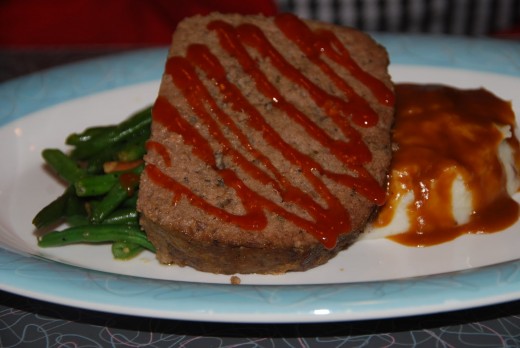 Meatloaf Entree with Mashed Potatoes and Green Beans