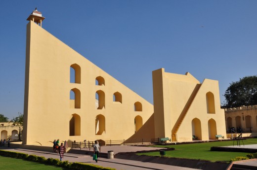 Samrat Yantra Sundial