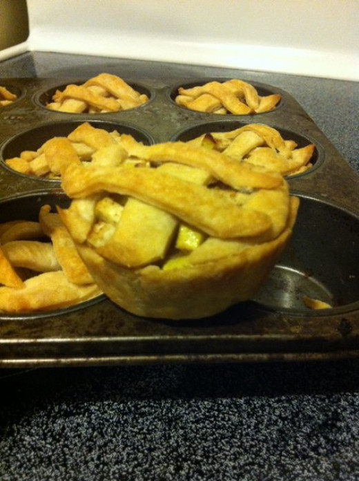 cupcake-pan-mini-apple-pies-recipe