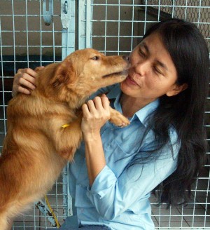 A dog kissed Sabrina as an appreciation for looking after him