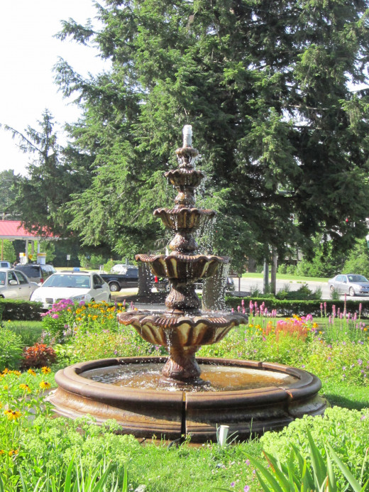 A Beautiful Water Fountain at the Eastern Slope Inn Resort.