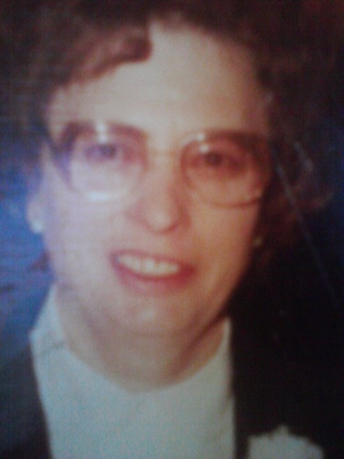 My mother in the photo died from cancer (1998)