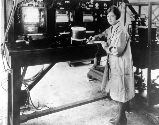 Pearl I. Young, Aeronautical Physicist for Federal Government 1922.