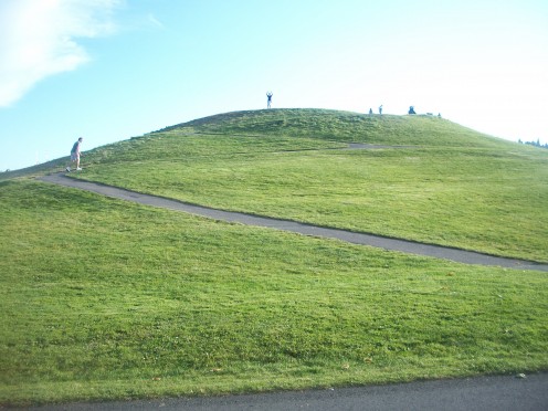 Man-made grassy kite hill at Gas Works Park