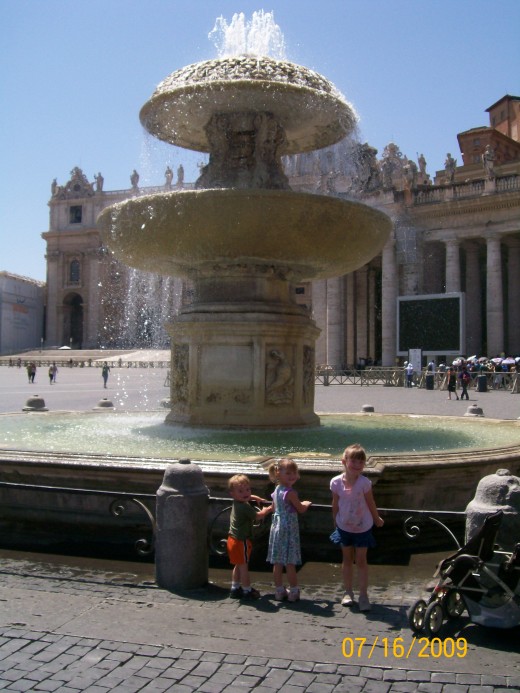 The two fountains in the center were HUGE!