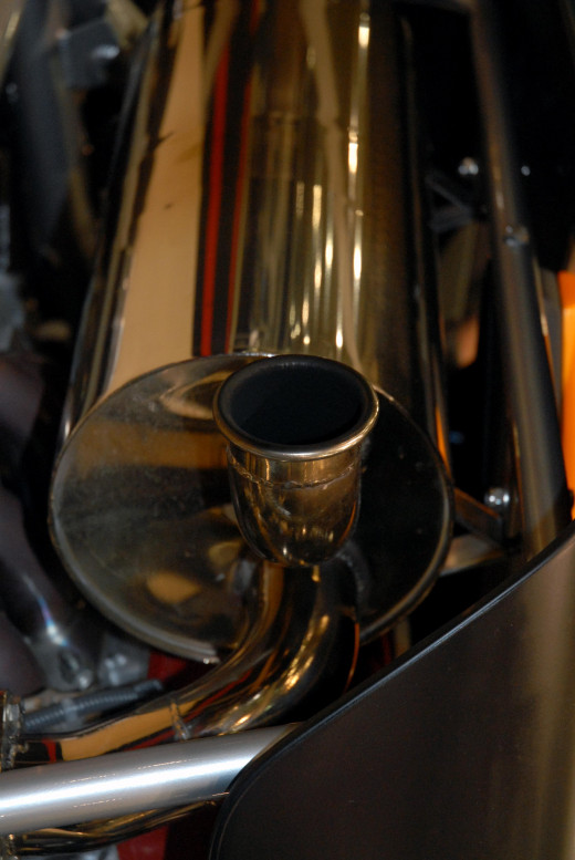 This details of the exhaust is very reflective and that makes it more colourful.