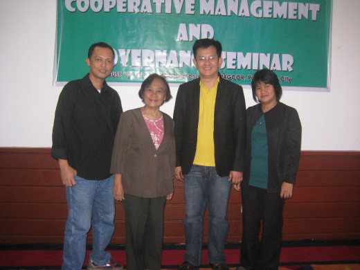Travel Man along with his fellow cooperators (Natividad Ferrer & Juvic Victorino of Don Galo Coop) and Sir Boyet