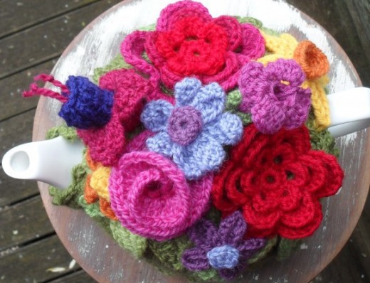 Crochet flowers used to make a tea cozy. 