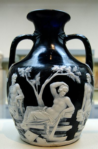 The photograph of the Portland Vase was taken by Marie-Lain Nguyen