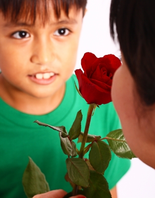 A simple expression of love is valued as a Christmas gift. 