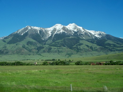 Driving between Bozeman and the North Entrance to Yellowstone