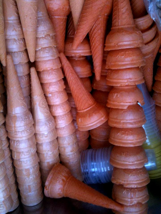 Crunchy light cones