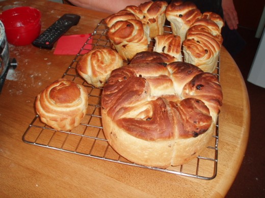 party brioche  tear and share
