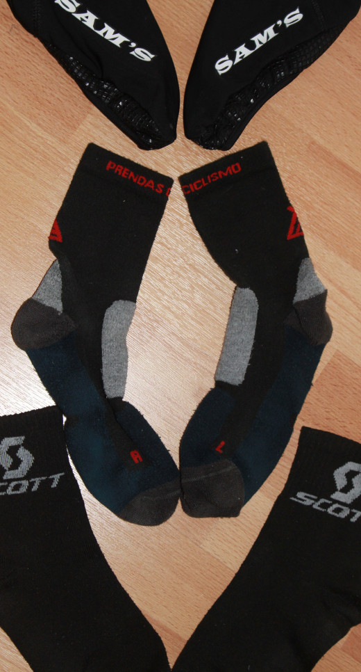 Get the right socks to jelp you keep warm feet for winter cycling
