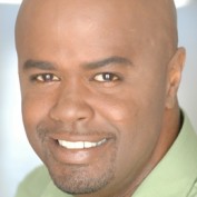 akibahoward profile image