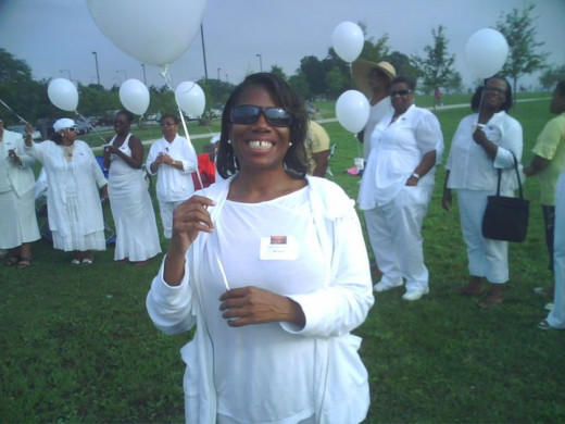 At The Love Journey, Inc. prayer line annual Praise on the Lake Sunrise Service in Chicago.