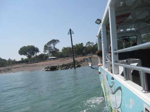 Make sure you do this bus/boat trip in Darwin !