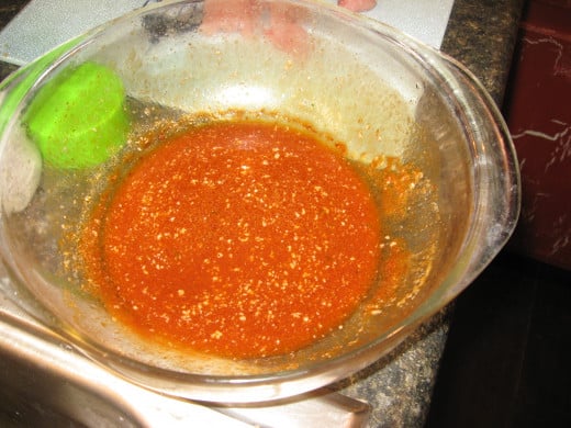 Make the coating sauce.