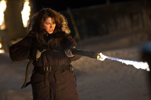 Hello Ripley, is that you? No, it's our Kate (played by Mary Elizabeth Winstead) in The Thing