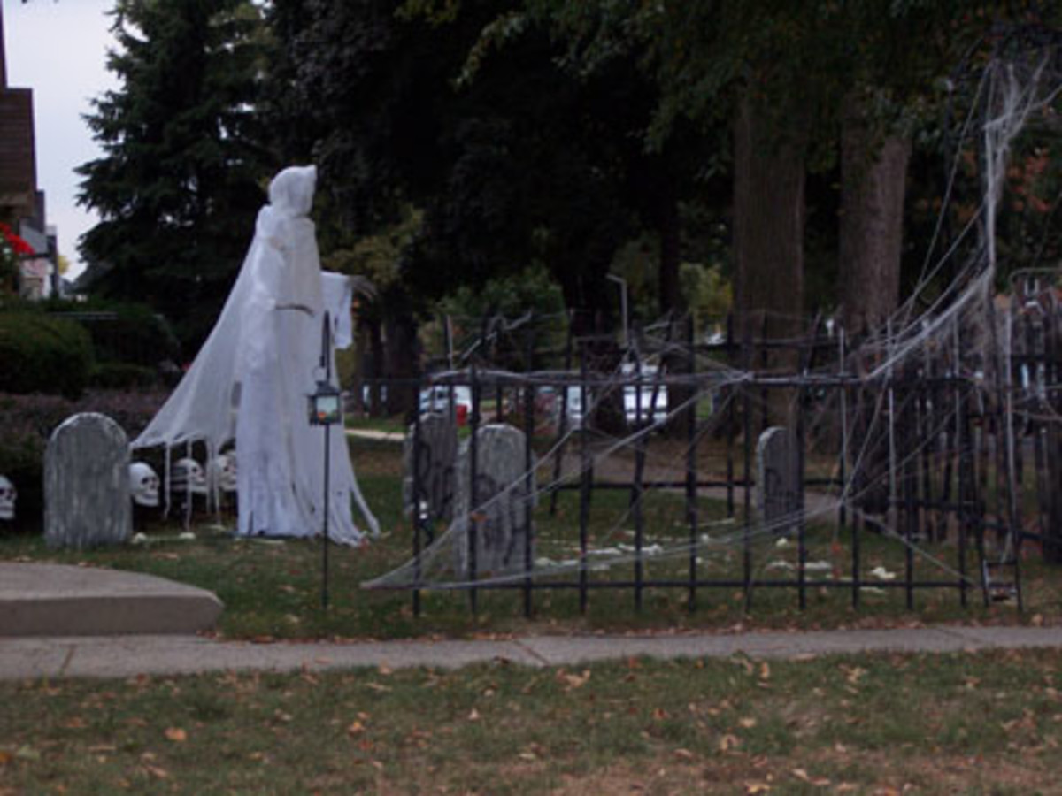 Haunted Halloween Graveyard Ideas