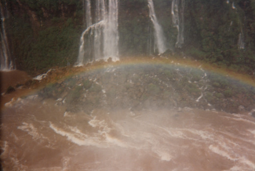 Iguazu Falls / Cataratas do Iguaçu (Portuguese) / Cataratas del Iguazú (Spanish)