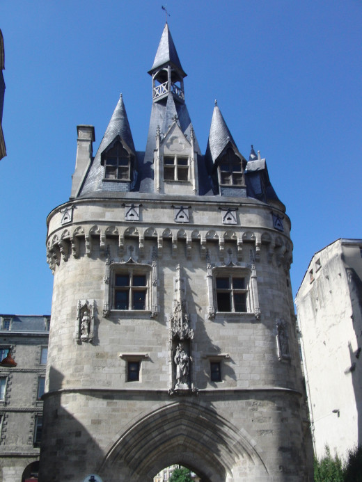 La Porte Cailhau in Bordeaux
