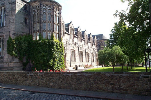 New Kings College at Aberdeen University. I attended many lectures in this building! 