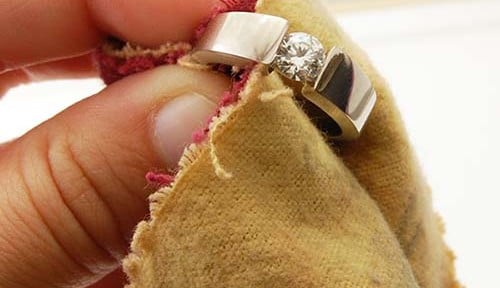 Cleaning Diamond Rings