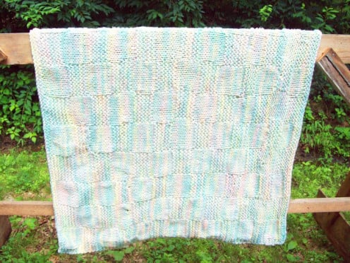 Cyndi Calhoun knitted this beautiful baby blanket ~ very nice!  Check out her Pictimilitude website.