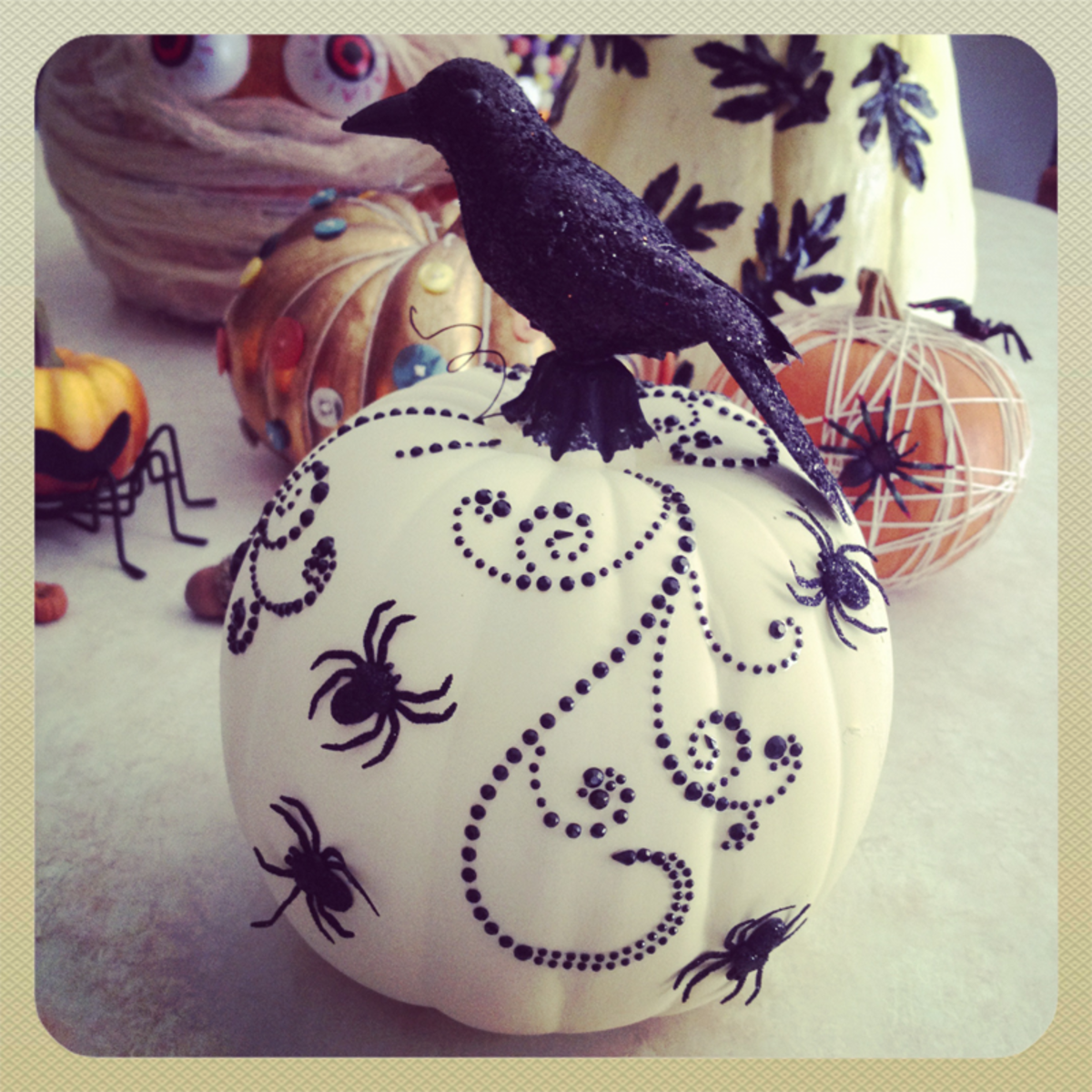 No-Carve Halloween Pumpkins: Quick Pumpkin Decoration ...