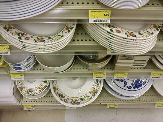 Spotted this plates while I walked past its aisle.