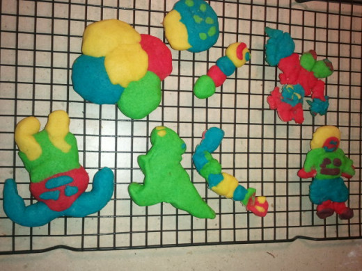 Here are some finsihed Crazy Creative Colorful Cookies designed by 6-10 year olds.